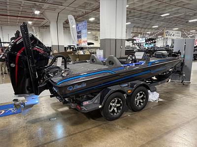 BOATZON | Bass Cat Cougar FTD 2025