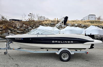 BOATZON | Bayliner 215 Bowrider 2013