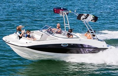 BOATZON | Bayliner 215 Deck Boat 2016 BOATZON | Bayliner 215 Deck Boat 2016
