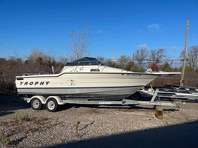 BOATZON | Bayliner 2352 WA 1995