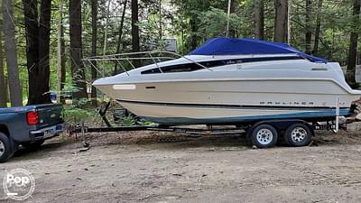 BOATZON | Bayliner 2355 Sunbridge BOATZON | Bayliner 2355 Sunbridge