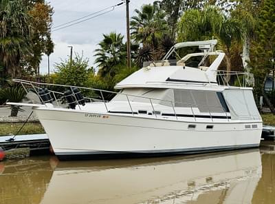 BOATZON | Bayliner 3288 Motoryacht 1989