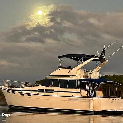 BOATZON | Bayliner 3818