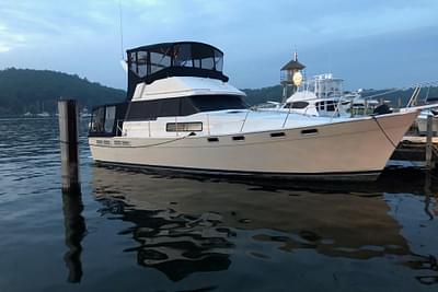 BOATZON | Bayliner 3888 Motoryacht 1988