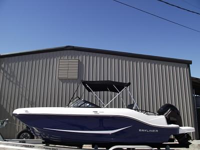 BOATZON | Bayliner D20 2025