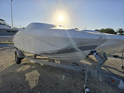 BOATZON | Bayliner D20 2025