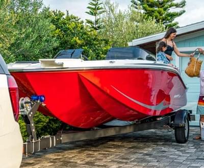 BOATZON | 2025 Bayliner Deckboat M19