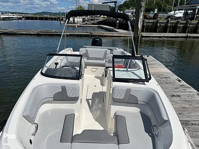 BOATZON | Bayliner DX 2200