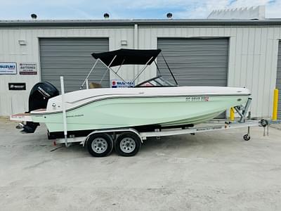 BOATZON | Bayliner DX2000 2023