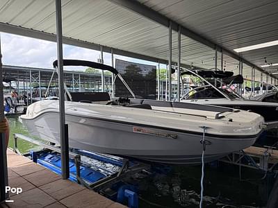 BOATZON | Bayliner DX2000