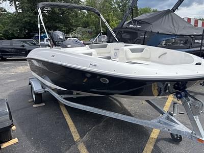 BOATZON | Bayliner E16 LE 2025 BOATZON | Bayliner E16 LE 2025