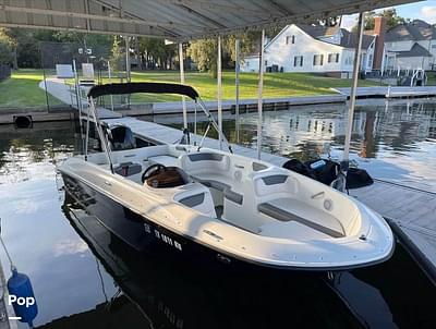 BOATZON | Bayliner E18