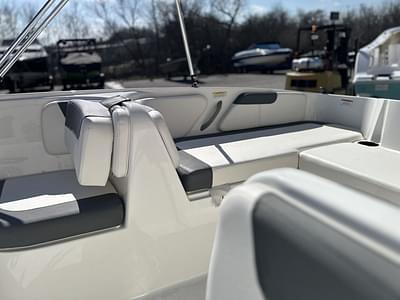 BOATZON | Bayliner Element E18 2025