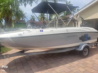 BOATZON | Bayliner Element E18