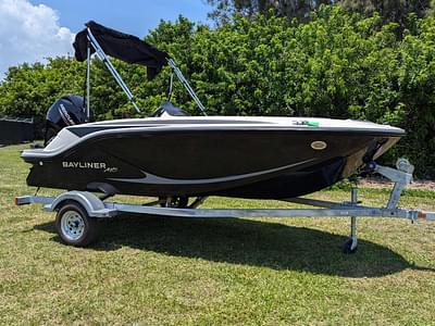 BOATZON | Bayliner Element M15 2024 BOATZON | Bayliner Element M15 2024