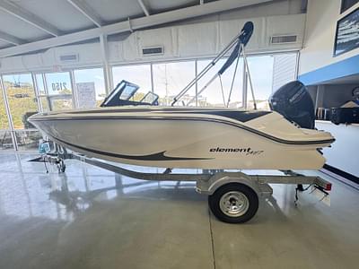 BOATZON | Bayliner Element M17 2023