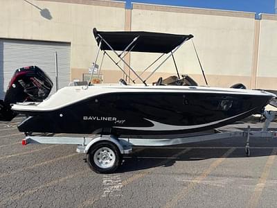 BOATZON | 2025 Bayliner Element M19