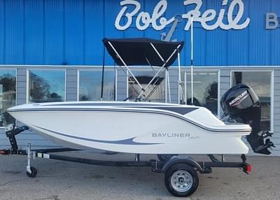 BOATZON | Bayliner M15 2025