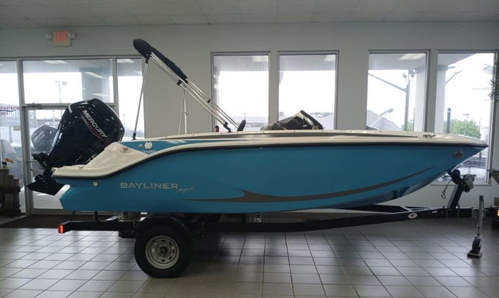 2025 Bayliner M17 - Sold Boat