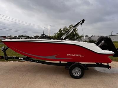 BOATZON | Bayliner M19 2024