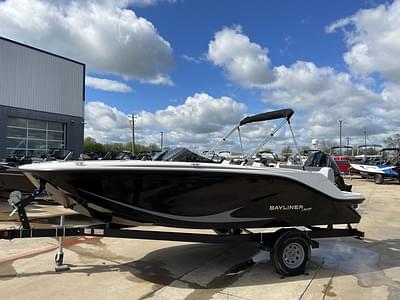 BOATZON | Bayliner M19 2024 BOATZON | Bayliner M19 2024