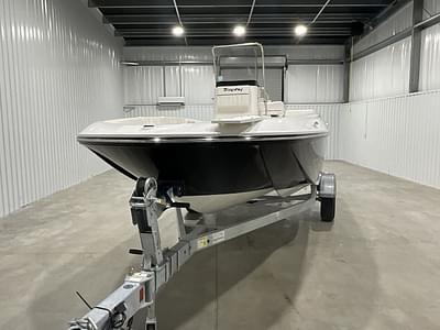 BOATZON | Bayliner T18 2024