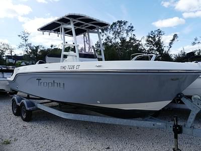 BOATZON | Bayliner T22CC 2021