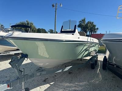 BOATZON | Bayliner T22CC 2023