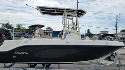 BOATZON | Bayliner Trophy T20CC 2025 BOATZON | Bayliner Trophy T20CC 2025