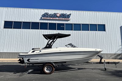 BOATZON | Bayliner VR4 Bowrider 2023