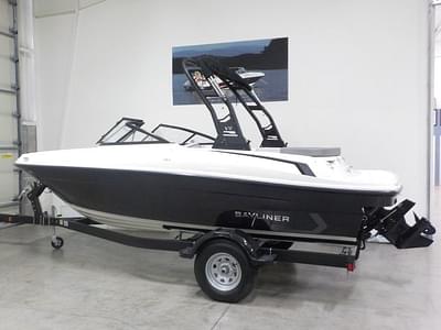 BOATZON | Bayliner VR4 Bowrider 2024 BOATZON | Bayliner VR4 Bowrider 2024