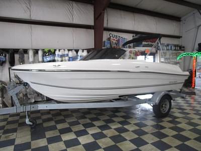 BOATZON | Bayliner VR4 Bowrider IO 2021 BOATZON | Bayliner VR4 Bowrider IO 2021