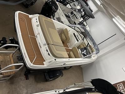 BOATZON | Bayliner VR4 Bowrider IO 2024