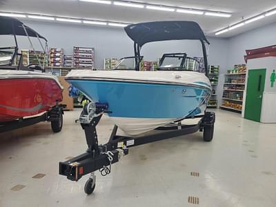 BOATZON | 2025 Bayliner VR4 Bowrider I/O