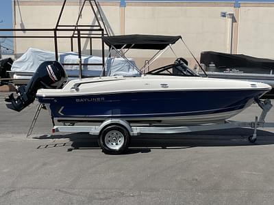 BOATZON | Bayliner VR4 Bowrider OB 2025