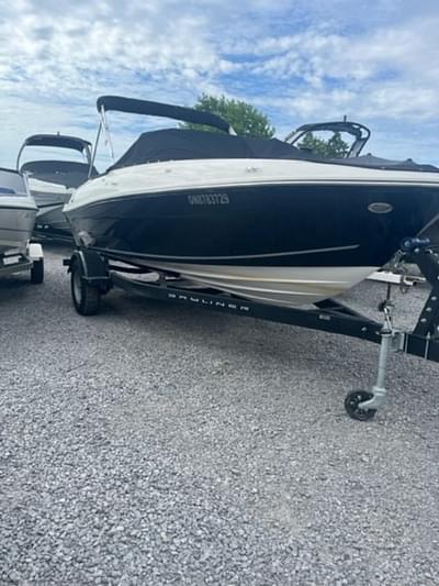 BOATZON | Bayliner VR4 Bowrider  Outboard 2023