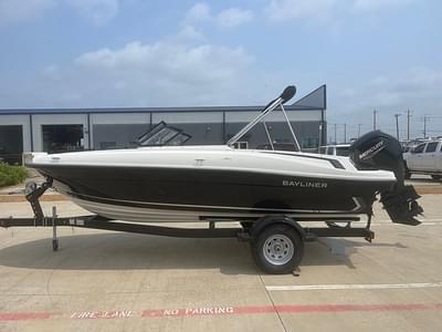 BOATZON | Bayliner VR4 Bowrider  Outboard 2024