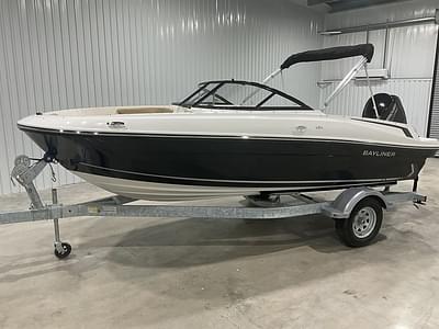 BOATZON | Bayliner VR4 Bowrider  Outboard 2025