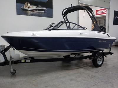 BOATZON | Bayliner VR4 Bowrider  Outboard 2025