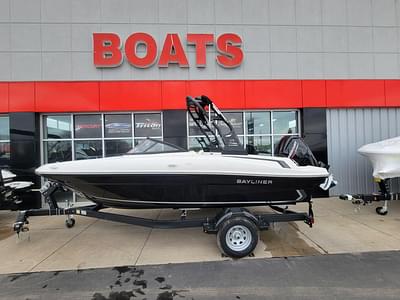BOATZON | Bayliner VR4 Outboard 2025 BOATZON | Bayliner VR4 Outboard 2025
