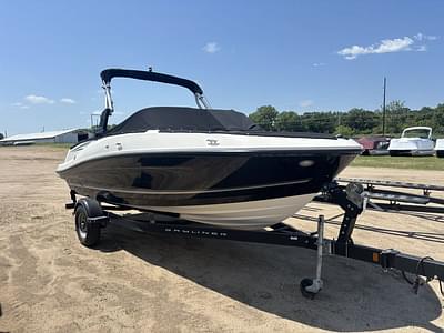 BOATZON | Bayliner VR5 2017 BOATZON | Bayliner VR5 2017