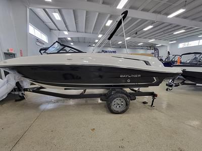 BOATZON | Bayliner VR5 2024