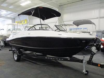 BOATZON | Bayliner VR5 Bowrider 2024