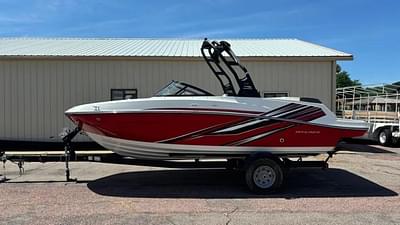 BOATZON | Bayliner VR5 Bowrider 2024