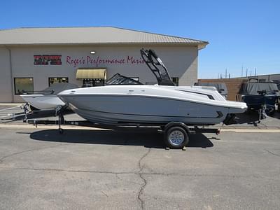 BOATZON | Bayliner VR5 Bowrider 2025 BOATZON | Bayliner VR5 Bowrider 2025