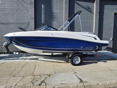 BOATZON | Bayliner VR5 Bowrider 2025