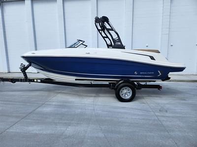 BOATZON | Bayliner VR5 Bowrider 2025 BOATZON | Bayliner VR5 Bowrider 2025