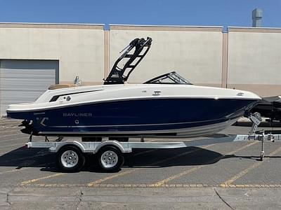 BOATZON | Bayliner VR5 Bowrider IO 2025