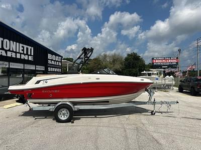 BOATZON | Bayliner VR5 Bowrider IO 2025 BOATZON | Bayliner VR5 Bowrider IO 2025