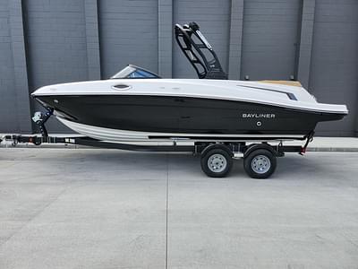 BOATZON | Bayliner VR6 Bowrider 2025